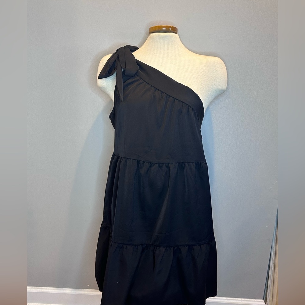 Black one shoulder tie dress. Size- L